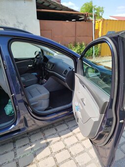 VW Sharan rok 2012, najeto 258.0000 km, STK do 06/27, 7 míst - 8