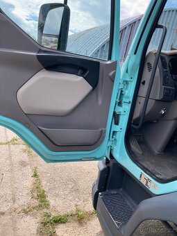 Nákladní automobil DAF LF 180 s hákem na ABROLL kontejner. - 8