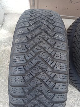 Zimní pneu 195/65 R15 s disky na Škoda Octavia - 8