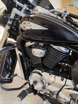 Suzuki Intruder 800 Volusia - 8