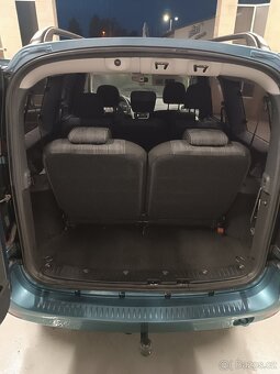 Dacia Logan 1.5 dci sedmimístný - 8