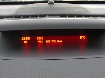 Opel Meriva 1.6i ,  74 kW benzín, 2013 - 8