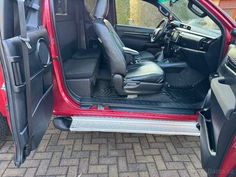 Toyota Hilux - 8