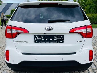 Kia Sorento 2.2CRDi 4x4 MANUÁL LED VÝHŘEV KAMERA SENZORY - 8