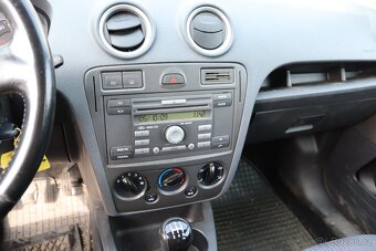 Ford Fusion - 8