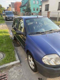 Renault Clio 2001 - 8