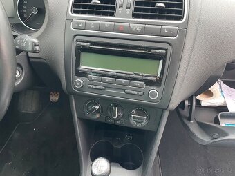 VW POLO 6R 2011 1,4 63KW MODEL TEAM 2011 TOP STAV - 8