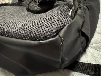 Černý batoh Quechua NH 500 Escape 23 l - starší verze - 8