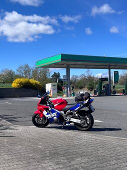 Honda CBR600f4i TOP STAV - 8