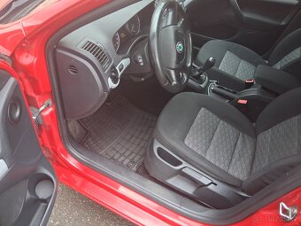 ŠKODA OCTAVIA COMBI 1.6TDI.77KW.R.V.2012 - 8