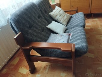 Obývací stěna, gauč a křesla - 8