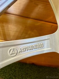 NOVÁ ORIIGINÁLNÍ SADA MERCEDES CLA - 8