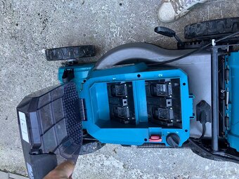 AKU sekačka s pojezdem Makita DLM462 - 8