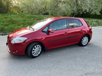 Toyota Auris 1.6 Valvematic - 8