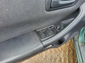 Honda CIVIC rok 2002 1,6-VTEC AUTOMAT 81kW JEDE,DILY - 8
