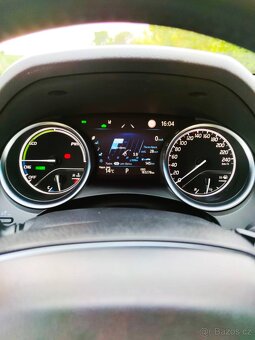 Toyota Camry XV70 - 8