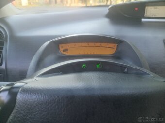 Citroën C4 1.4i 16v - 8