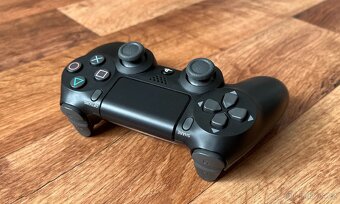 Playstation 4 Pro 1TB (CUH-7216B) černá - 8