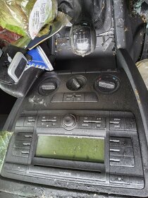 Skoda OCTAVIA 2004 1,9TDI 77kW BJB - DILY z VOZU - 8