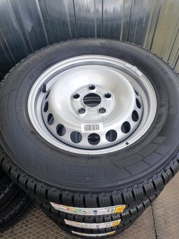 VW 5x120 235/65/16c zimní NOVÉ - 8