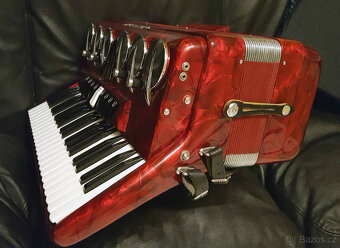 Scandalli akordeon, klavírní akordeon, červená perleť, 120 b - 8
