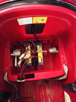 Dětské elektrické autíčko - 8