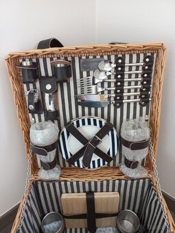 Krásný nový piknikový koš - 8