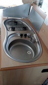 PRODÁM KARAVAN CHATEAU 1200kg - 8