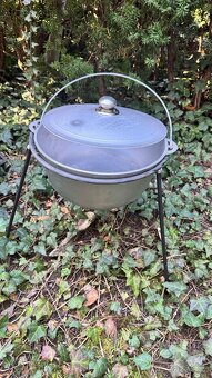 Hliníkový kempinkový kotlík s poklicí PREMIUM 10l - 8