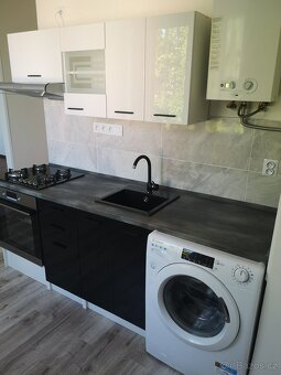 Byt 2+1+Balkon Rekonstrukce Zadní Vinohrady TOP Chom - 8