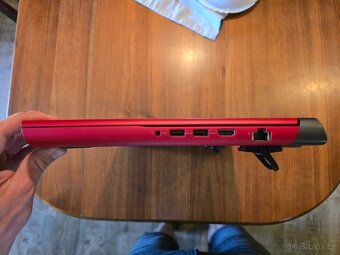Herní notebook Dell Inspiron 15 7000 Gaming - 8