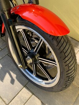 Triumph Bonneville SE - 8