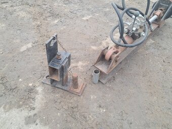 Hydraulická štípačka na dřevo - 8