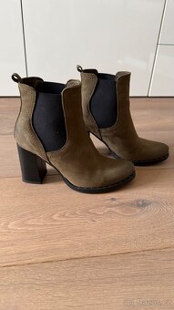 Dámské kožené khaki kozačky - 8