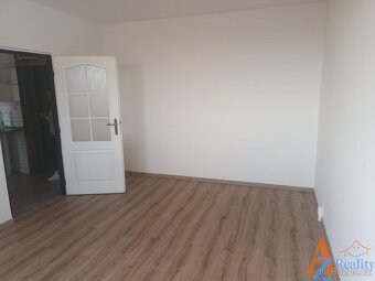 Nabízíme pronájem bytové jednotky 1+1, v ulici Š. Pěšina, Ch - 8