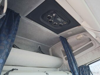 Iveco EUROCARGO ML 120E22, 18 PALET, TŘÍSTRANNÁ SHRNOVACÍ P - 8