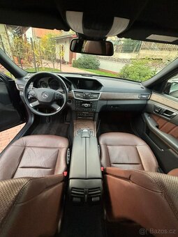 Mercedes E, 3,0 V 6, turbodiesel - 8