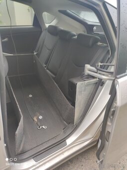 Toyota Prius 1.8 hybrid pohon přestavba invalida naviják ZTP - 8
