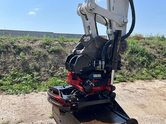 Pásové rypadlo Takeuchi TB2150 - 8
