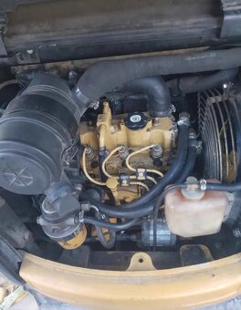 Caterpillar 301.8 pásový bagr - 8