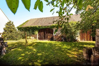 Dům o dispozici 3+1, stodola, zahrada, hospodář.budovy - 8