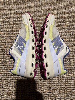 On Running, model Cloudvista, velikost 38 - 8