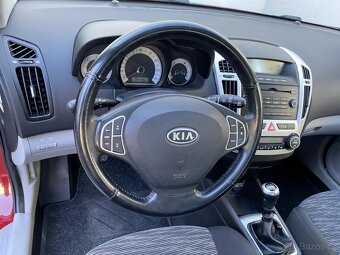 Kia Ceed 1.6 CRDi , 85 kW nafta, 2008 - 8