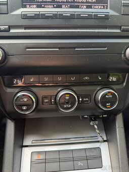 Škoda Octavia 3 kombi 1.6TDI 77kw Elegance - 8