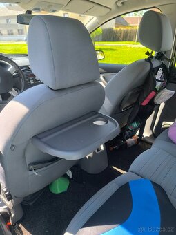Ford C max 1,6, benzín, manuál, r.v. 2008 - 8