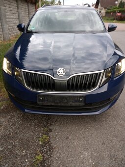 ŠKODA Octavia 1,6 kombi - 8