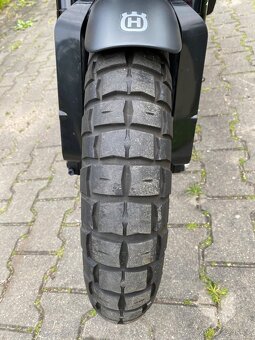 Husqvarna Svartpilen 401 - 8