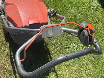 Sekačka HUSQVARNA - 8