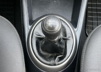 Hyundai i20 1.2i 16v KLIMATIZACE ČR 1.MAJ manuál 63 kw - 8