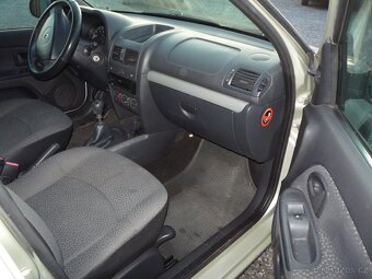 RENAULT CLIO 1,2 43 KW 1 MAJITEL//NOVÁ STK:7/2027 - 8